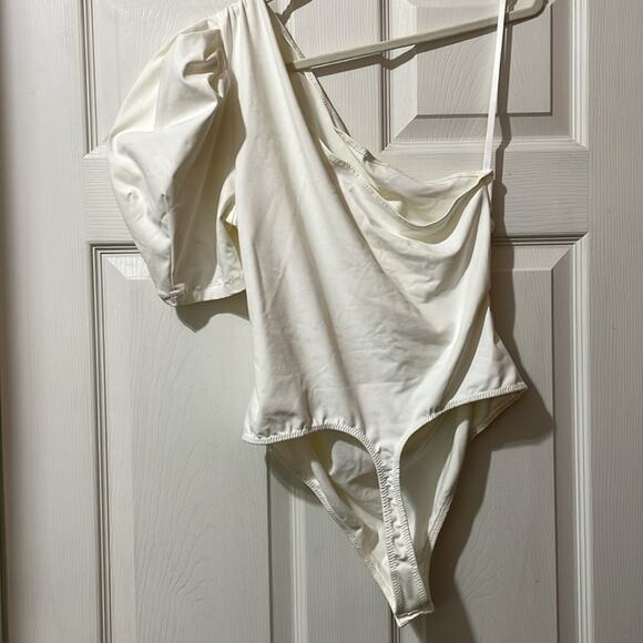Free People One Shoulder Puff Sleeve Bodysuit White Size Large - Picture 3 of 4